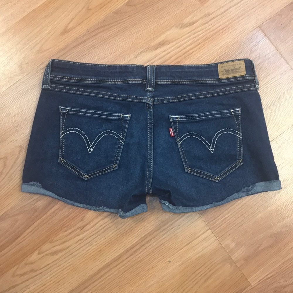 Levi Low Ride Shorts - Picture 2 of 5